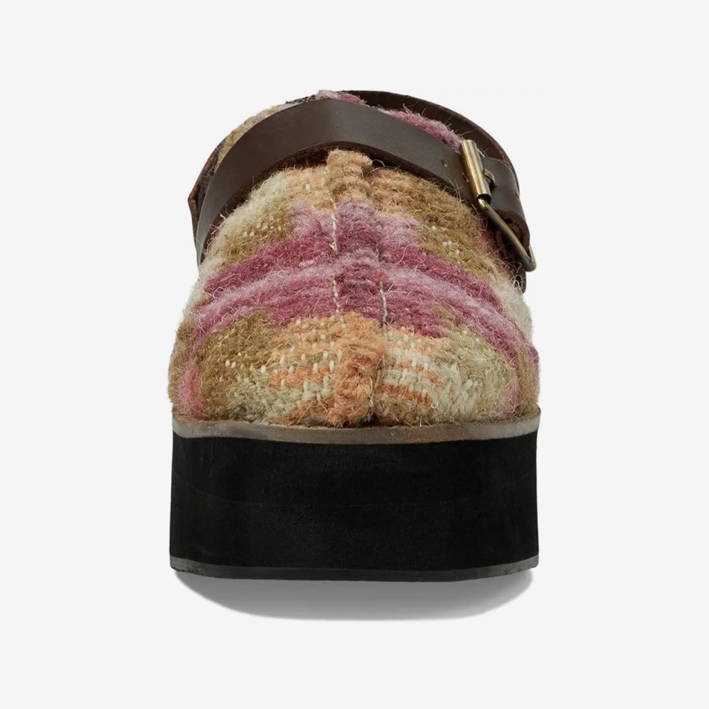 Gorgeous, Free People Astrid platform mule in mulberry❤️ - Picture 5 of 8